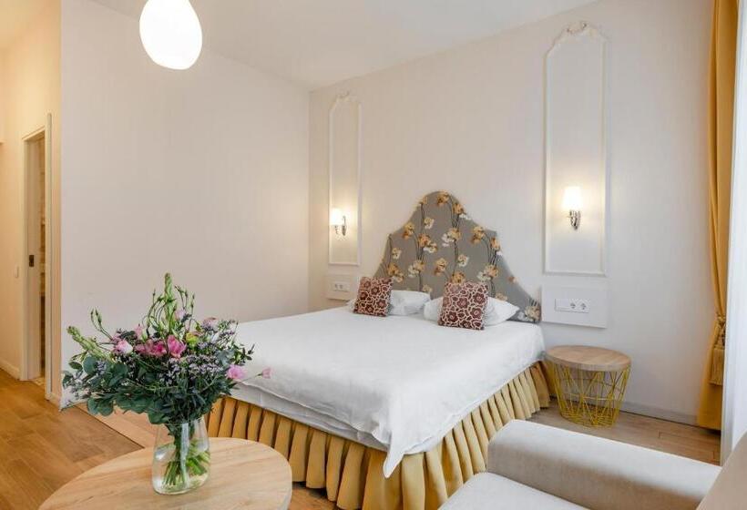 اتاق کلاسیک, Vilnius Apartments