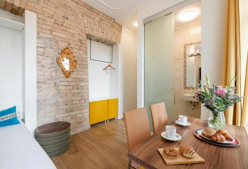 اتاق عادی, Vilnius Apartments