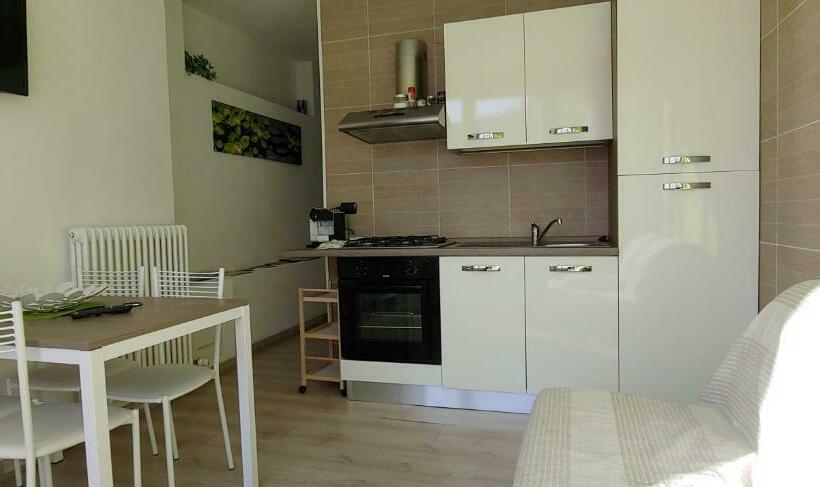 آپارتمان 1 خوابه همکف, B&b Cav Rondinella