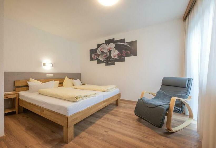 آپارتمان 1 خوابه با چشمانداز, Pension Steinadler