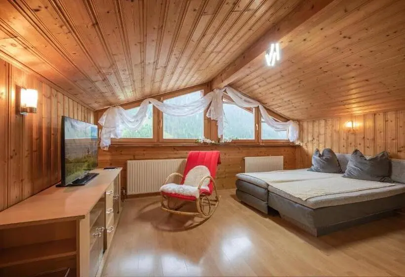 1 Bedroom Penthouse Apartment, Pension Steinadler