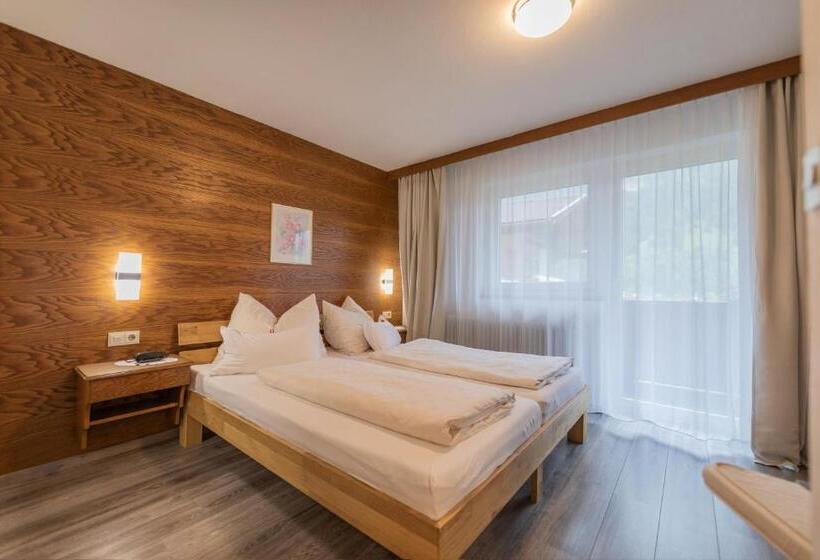 آپارتمان 1 خوابه با چشمانداز باغ, Pension Steinadler