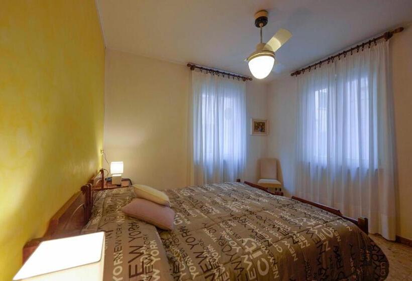 スタンダードトリプルルーム, Piccolo