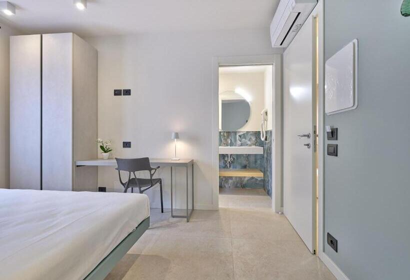 デラックスルーム, Piccolo