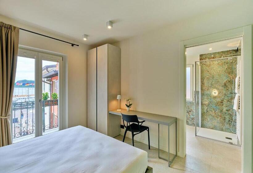 オーシャンビューデラックスルームバルコニー付き, Piccolo