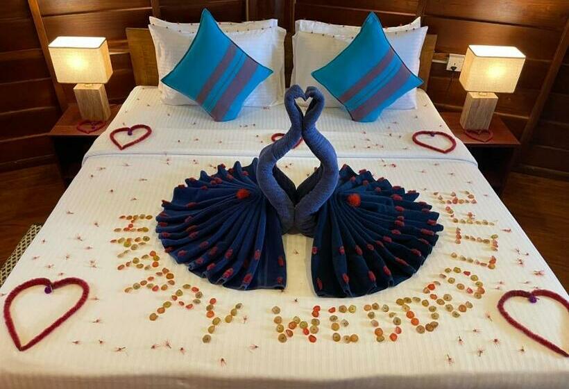 Deluxe Hütte, Rockside Cabanas