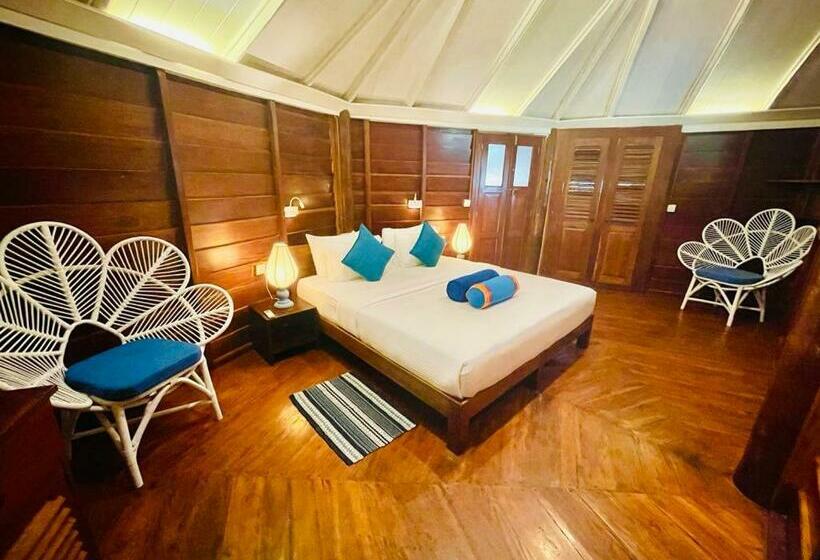 Hütte, Rockside Cabanas