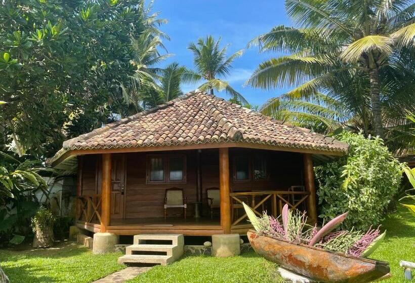 Deluxe Hütte, Rockside Cabanas