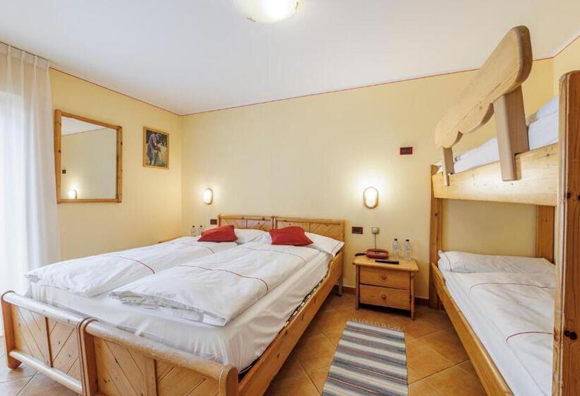 غرفة عائلية, San Rocco