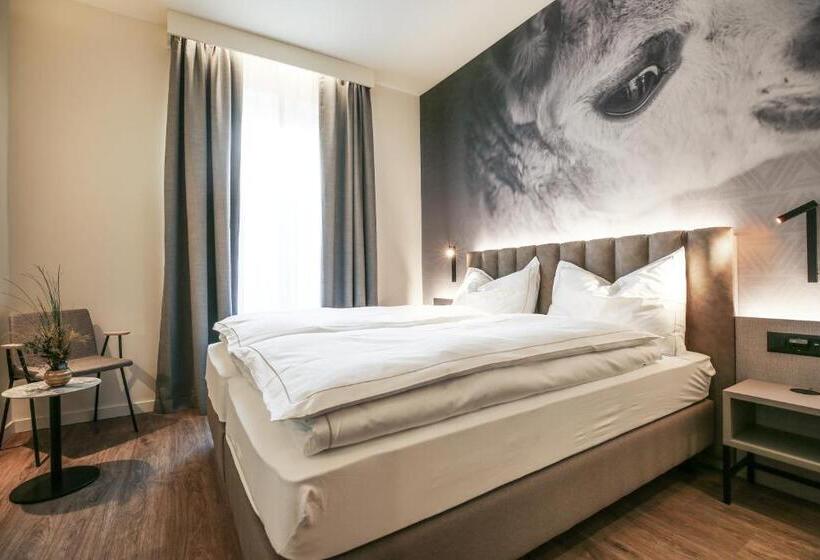Номер Deluxe, Adaastra Boutique