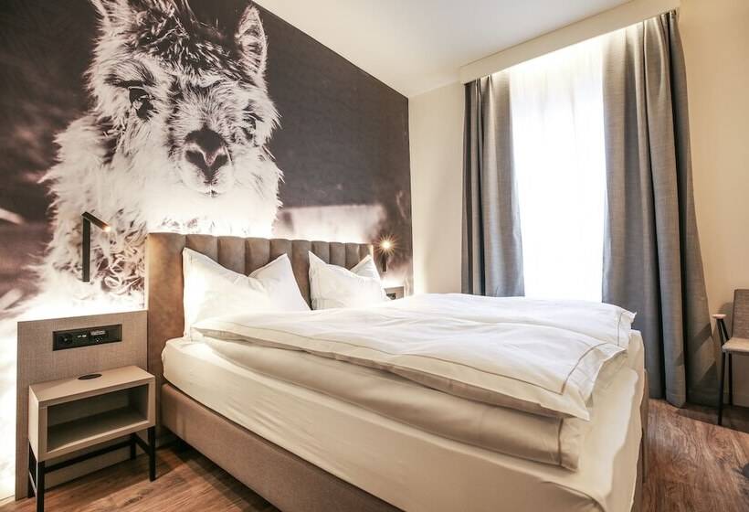 חדר דלוקס, Adaastra Boutique