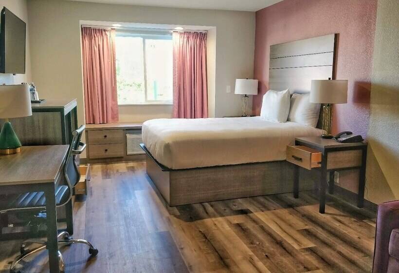 جناح, Arya Inn & Suites