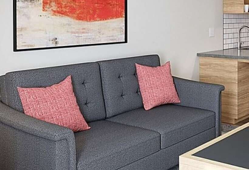 Люкс 2 Спальни, Candlewood Suites Charleston – Mt. Pleasant, An Ihg