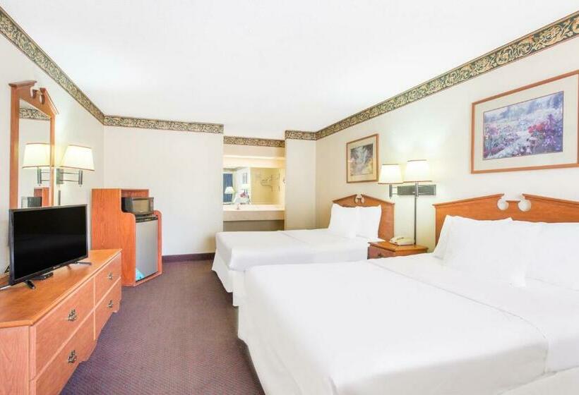 스탠다드 룸, Days Inn & Suites By Wyndham Marshall