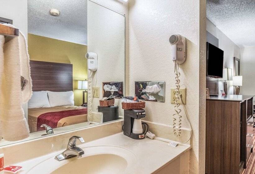 Номер Стандарт 2 Двуспальные Кровати, Econo Lodge Inn & Suites