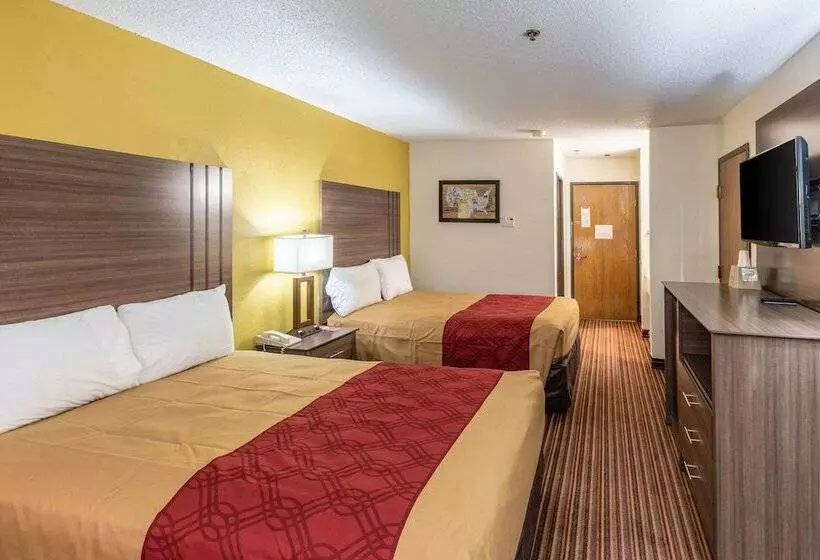 ２ダブルベッドのスタンダードルーム, Econo Lodge Inn & Suites