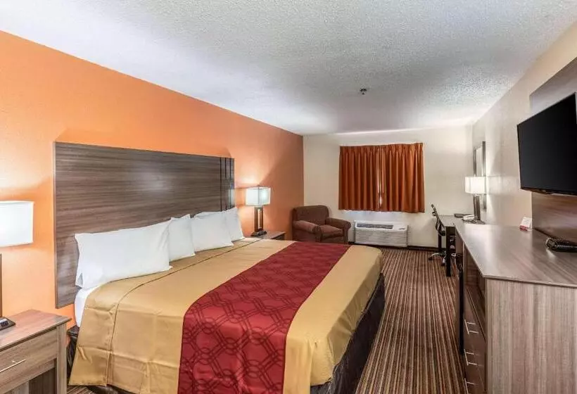 キングサイズベッドのスタンダードルーム, Econo Lodge Inn & Suites