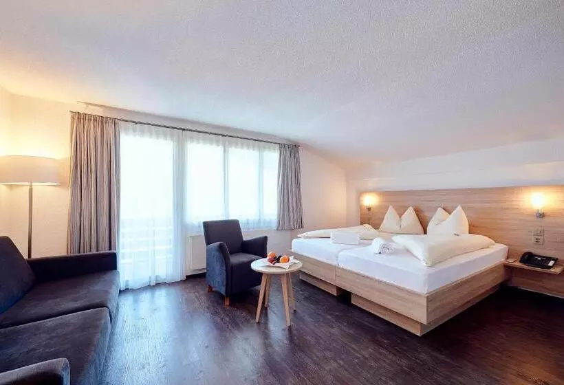 Comfort room with lake view, Kreuz