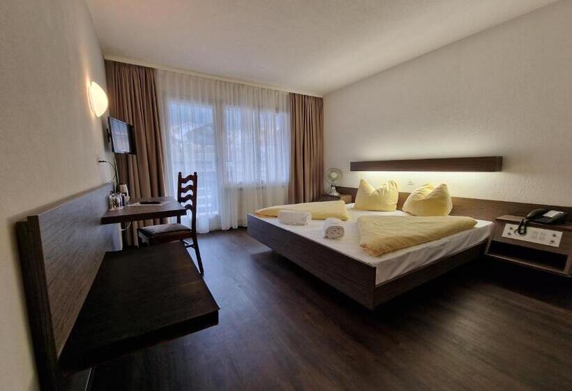 클래식 패밀리 룸, Kreuz