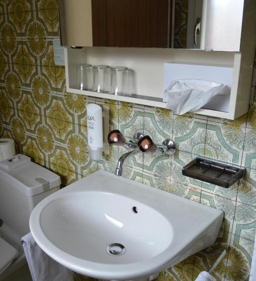 스탠다드 트리플 룸, Kreuz