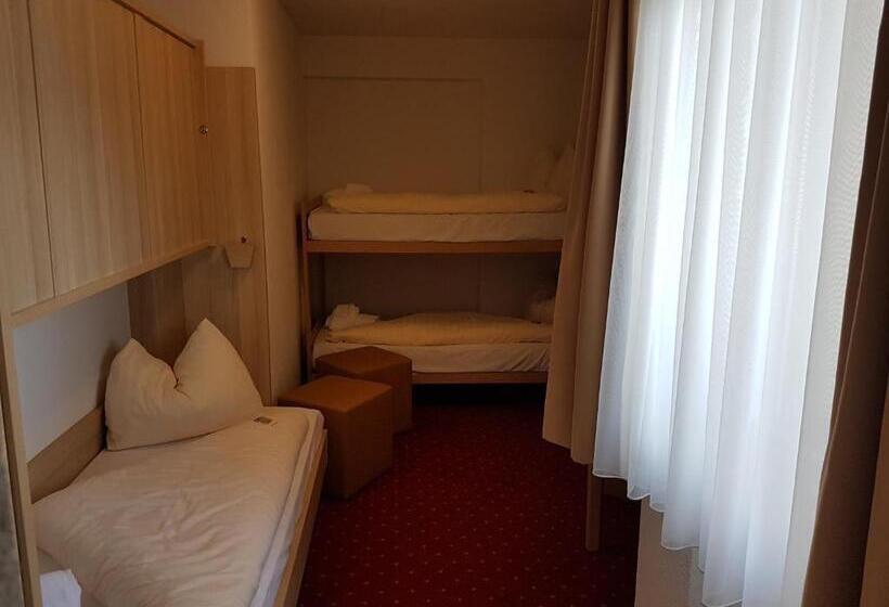 4인용 스탠다드 룸, Kreuz