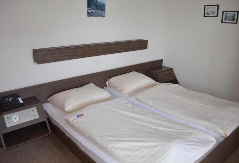 4인용 스탠다드 룸, Kreuz