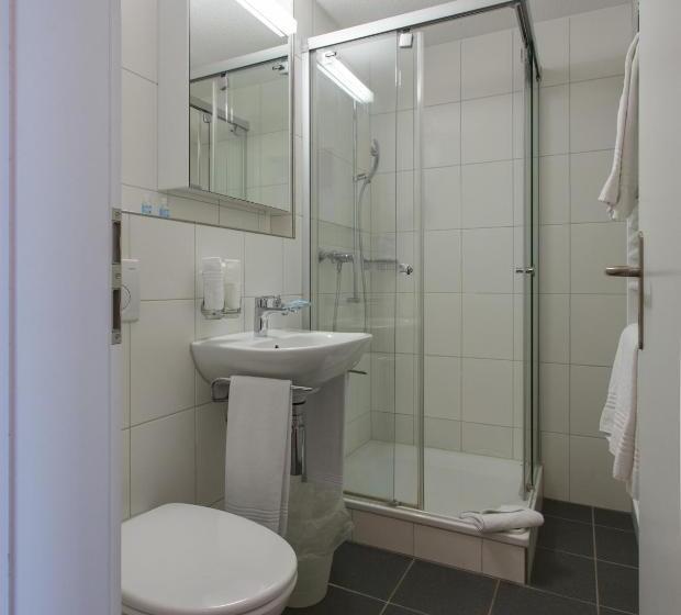 스탠다드 룸, Kreuz