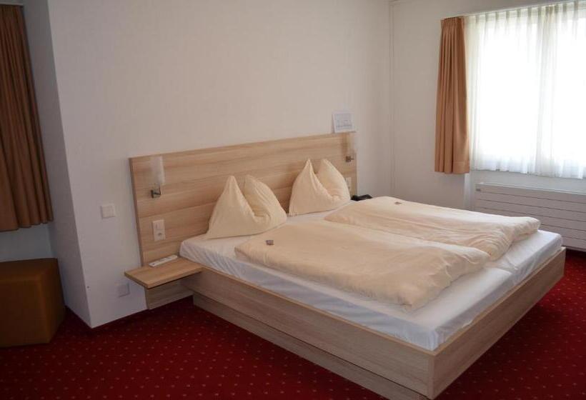 스탠다드 룸, Kreuz