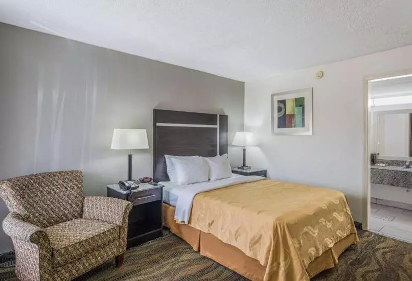 スタンダードルーム, Quality Inn & Suites Conference Center Thomasville