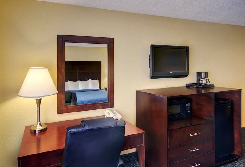 غرفه قياسيه سريرين مزدوجين, Quality Inn & Suites