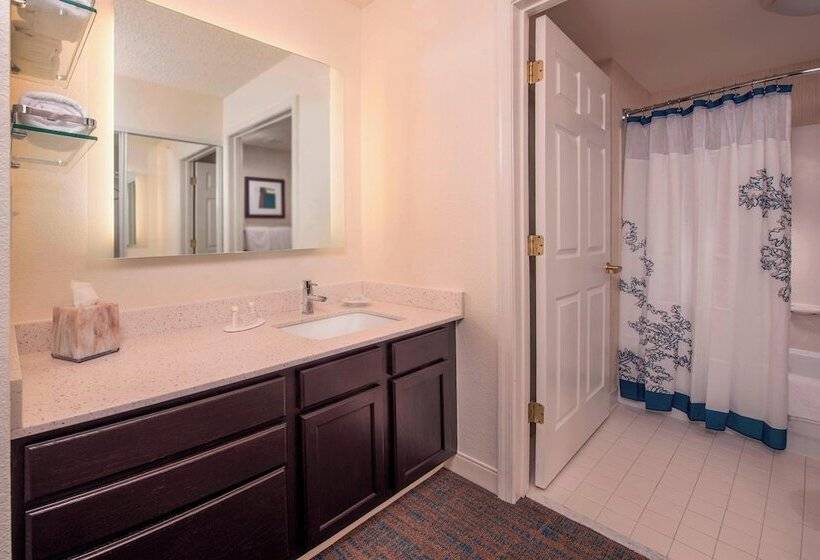 Люкс 2 Спальни, Residence Inn Fairfax Merrifield
