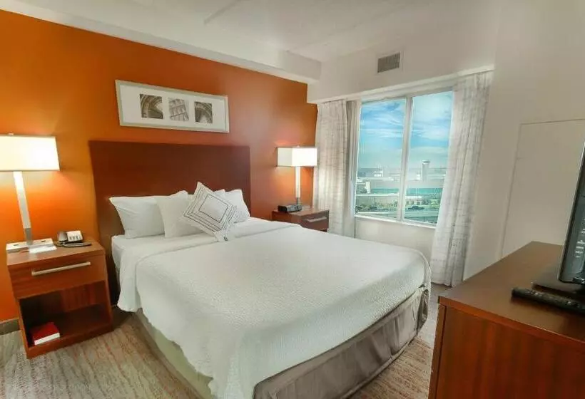 استودیوی استاندارد, Residence Inn Fort Worth Alliance Airport
