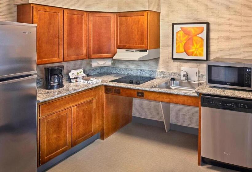 إستوديو قياسى, Residence Inn Hartford Avon