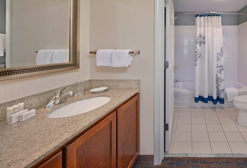 Люкс 2 Спальни, Residence Inn Hartford Avon