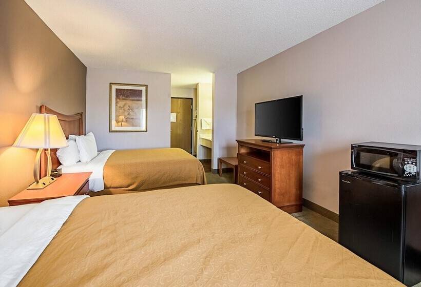 غرفه قياسيه سريرين مزدوجين, Rodeway Inn