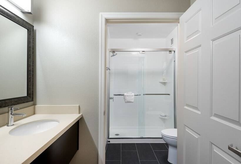 سوئیت 2 خوابه, Staybridge Suites Chantilly Dulles Airport, An Ihg