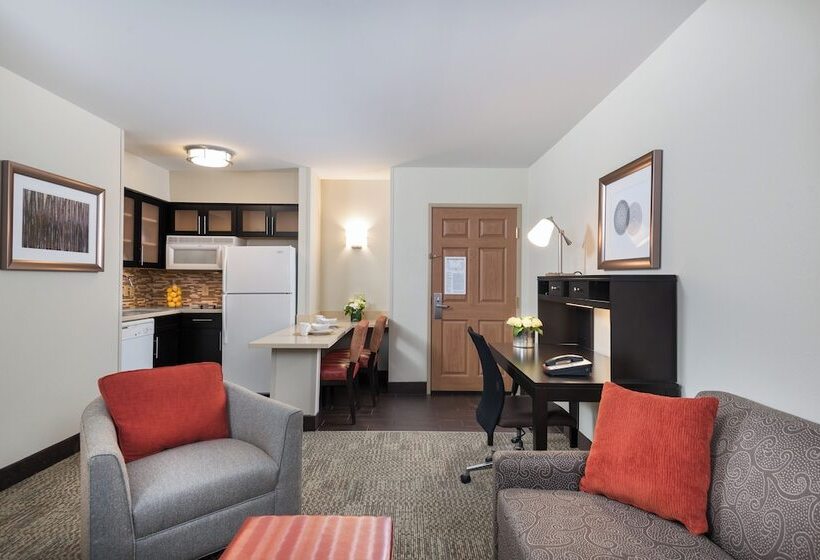 سوئیت 2 خوابه, Staybridge Suites Chantilly Dulles Airport, An Ihg