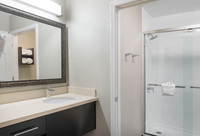 سوئیت برای معلولان, Staybridge Suites Chantilly Dulles Airport, An Ihg