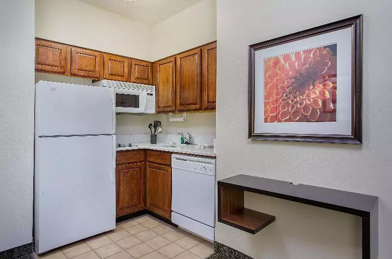 キングサイズベッドのスイートルーム, Staybridge Suites Chattanooga Downtown  Convention Center, An Ihg