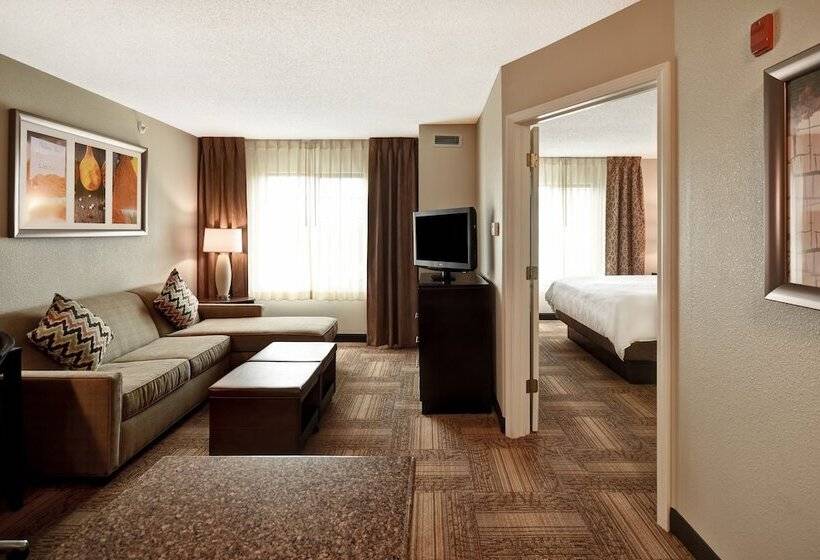 جناح, Staybridge Suites Grand Rapids Kentwood, An Ihg