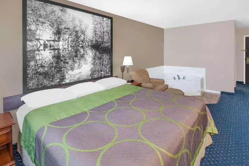 キングサイズベッドのスイートルーム, Super 8 By Wyndham Lowell/bentonville/rogers Area