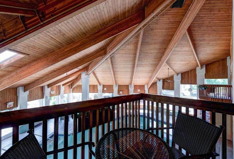 جناح مزوَّد بشرفة, Surestay Plus Hotel By Best Western Redding