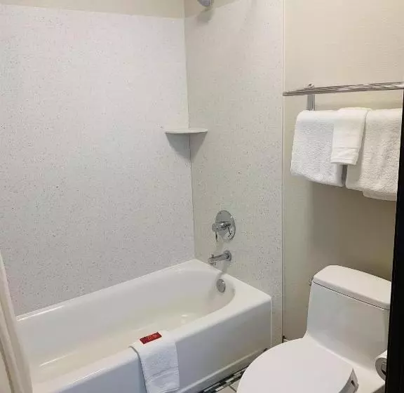 プールビュースイート, Surestay Plus Hotel By Best Western Redding
