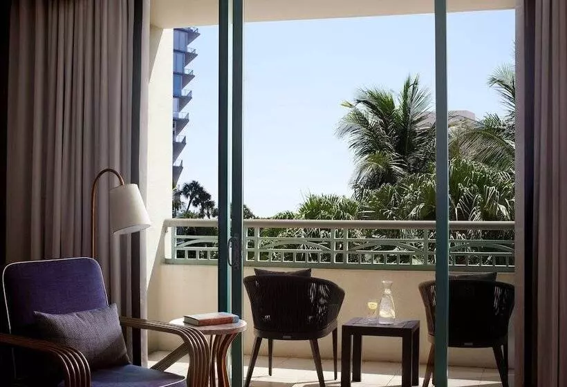 Standard Room Double Bed City View, The Ritzcarlton Coconut Grove, Miami