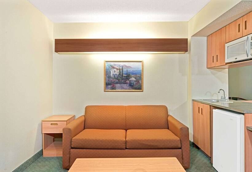 Люкс, Microtel Inn And Suites By Wyndham   Cordova