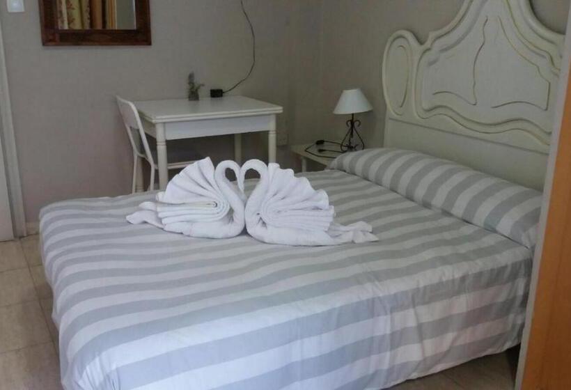 اتاق استاندارد با سرویس بهداشتی مشترک, Residencia Alclausell