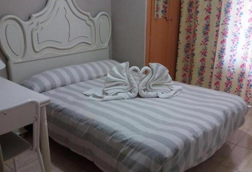 اتاق استاندارد با سرویس بهداشتی مشترک, Residencia Alclausell