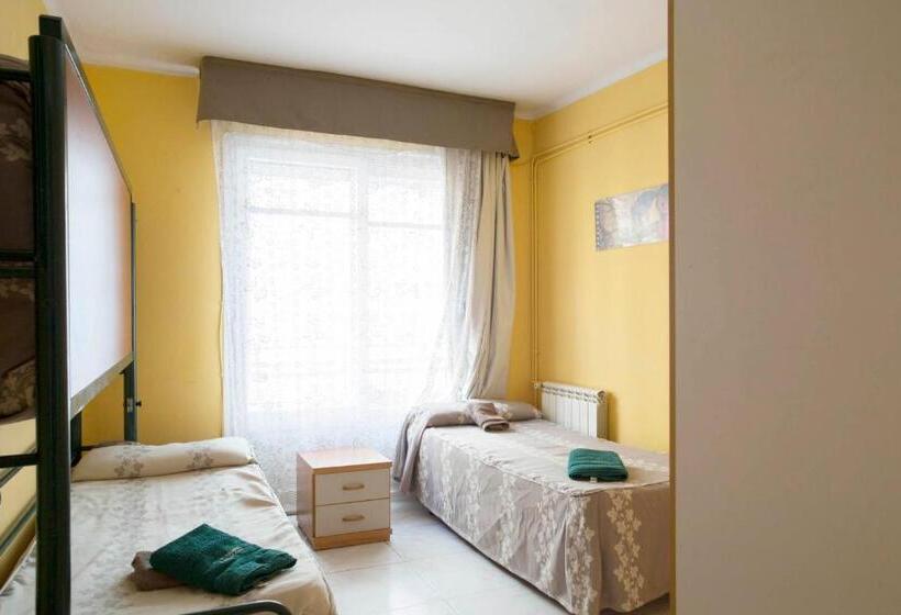 اتاق استاندارد با سرویس بهداشتی مشترک, Residencia Alclausell