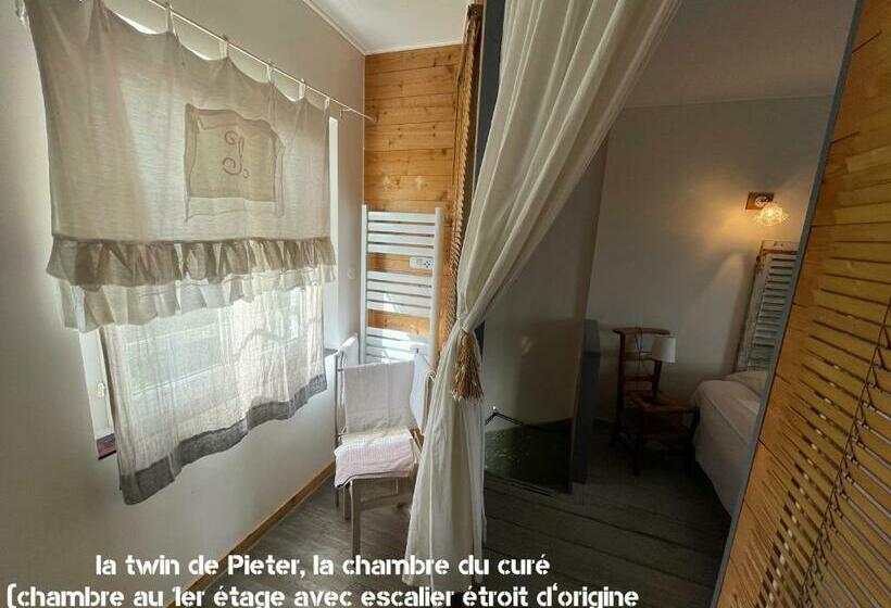 غرفة قياسية, Au Presbytère De Saigneville