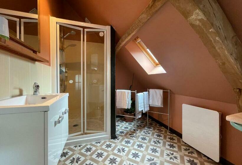 جناح جونيور ديلوكس, Au Presbytère De Saigneville